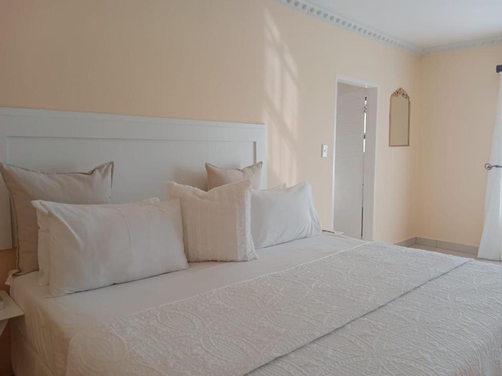 Dineo'S Lodge And Spa Burgersfort Bagian luar foto
